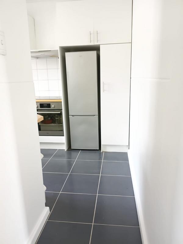 To Let 2 Bedroom Property for Rent in Vredehoek Western Cape